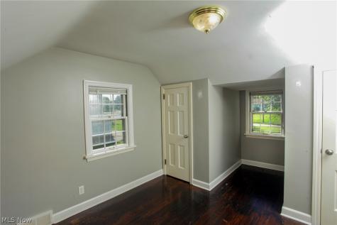 1207 Colonial Boulevard NE Canton OH 44714