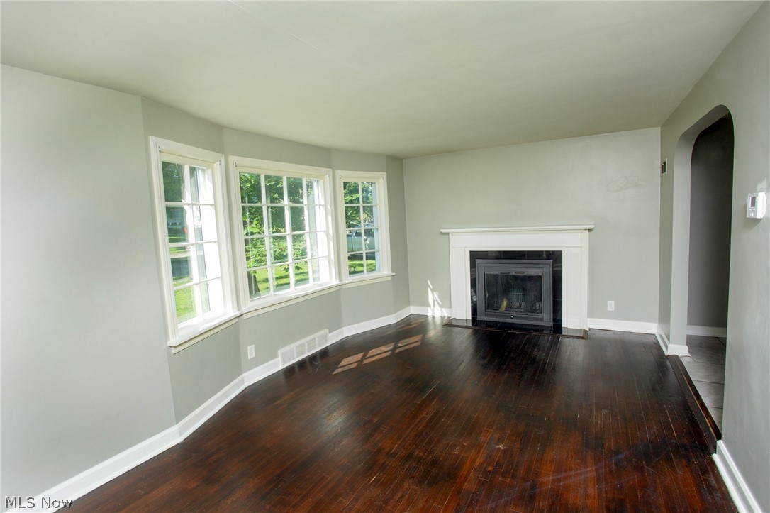 1207 Colonial Boulevard NE Canton OH 44714