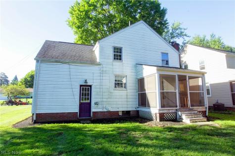 1207 Colonial Boulevard NE Canton OH 44714