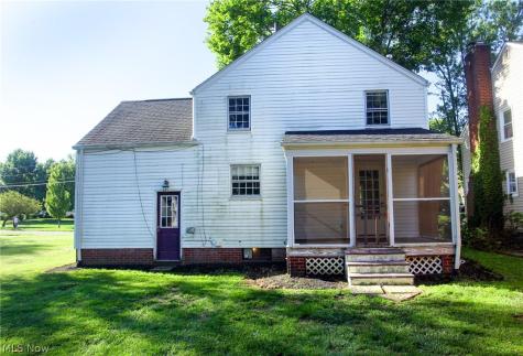 1207 Colonial Boulevard NE Canton OH 44714
