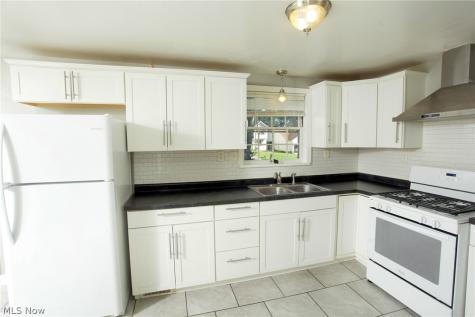 1207 Colonial Boulevard NE Canton OH 44714