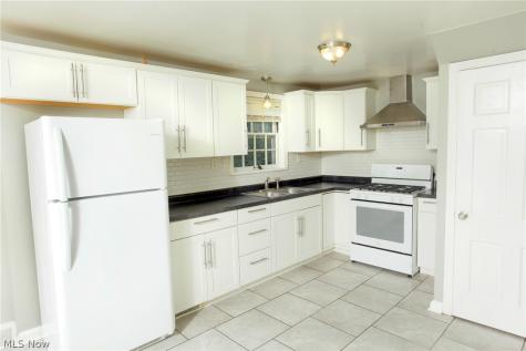 1207 Colonial Boulevard NE Canton OH 44714