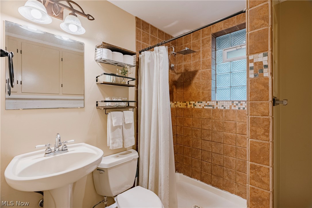 18535 Geauga Lake Road Chagrin Falls OH 44023