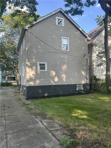 394 Cleveland Road Cleveland OH 44108