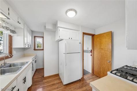 211 23rd Street NW Barberton OH 44203