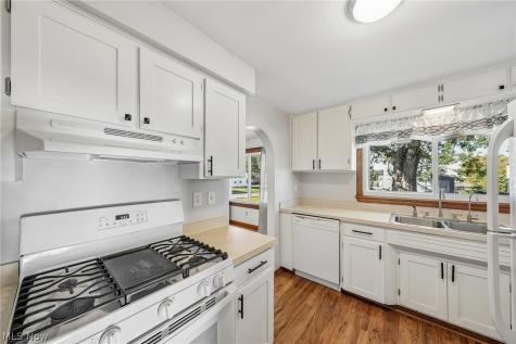 211 23rd Street NW Barberton OH 44203