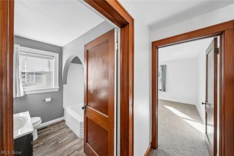 211 23rd Street NW Barberton OH 44203