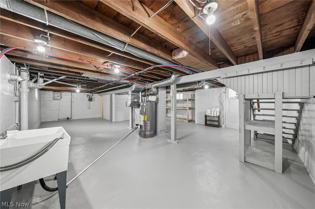 211 23rd Street NW Barberton OH 44203