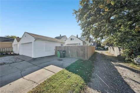211 23rd Street NW Barberton OH 44203