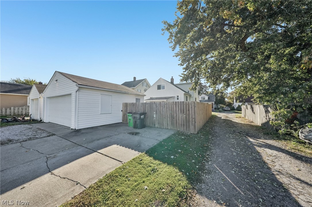 211 23rd Street NW Barberton OH 44203