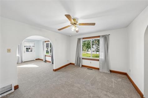 211 23rd Street NW Barberton OH 44203