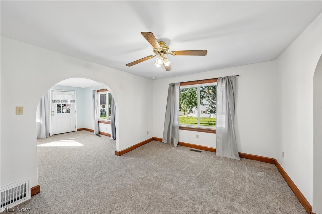 211 23rd Street NW Barberton OH 44203