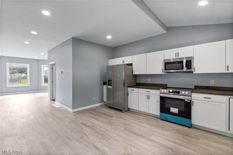 766 E Summit Alliance OH 44601
