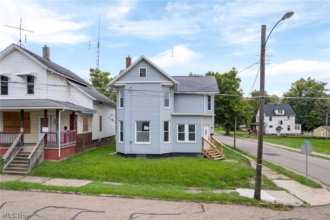 766 E Summit Alliance OH 44601