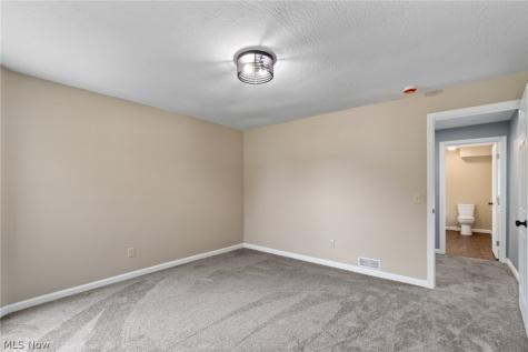 766 E Summit Alliance OH 44601