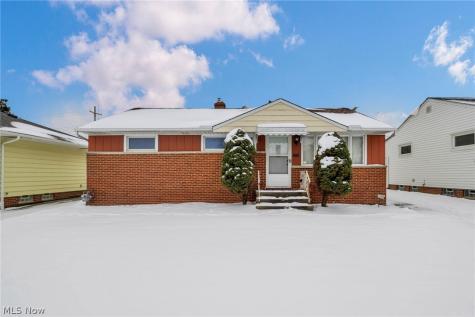 3323 Dellwood Drive Parma OH 44134