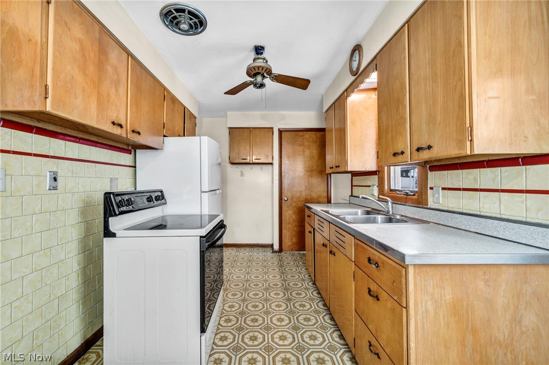 3323 Dellwood Drive Parma OH 44134