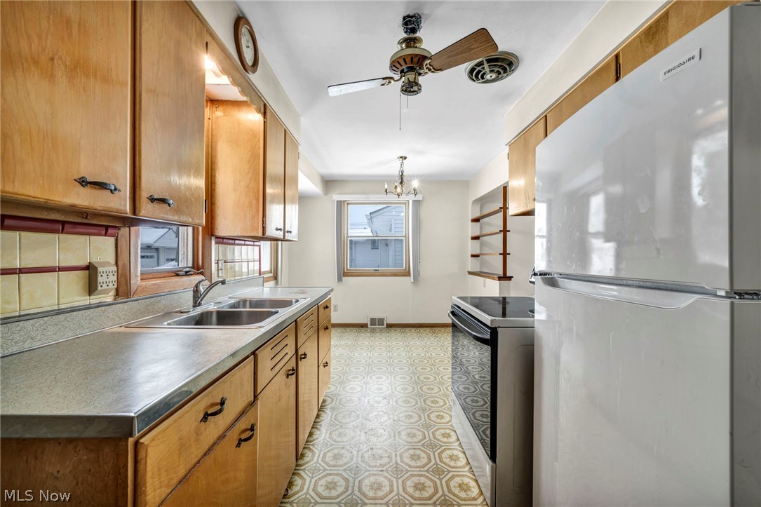 3323 Dellwood Drive Parma OH 44134