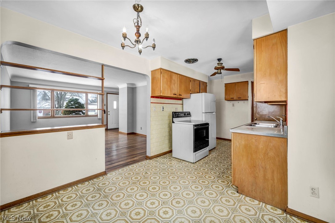 3323 Dellwood Drive Parma OH 44134