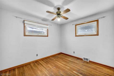 3323 Dellwood Drive Parma OH 44134