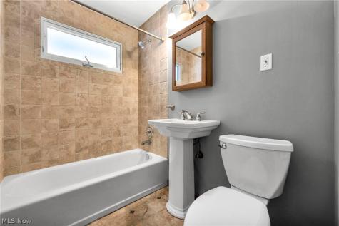 3323 Dellwood Drive Parma OH 44134