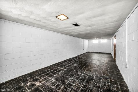 3323 Dellwood Drive Parma OH 44134