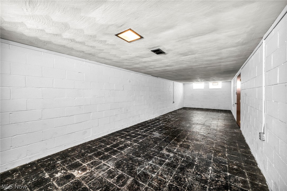 3323 Dellwood Drive Parma OH 44134