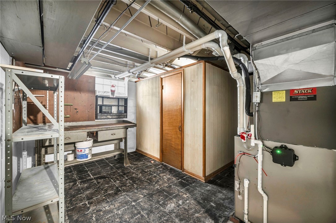 3323 Dellwood Drive Parma OH 44134