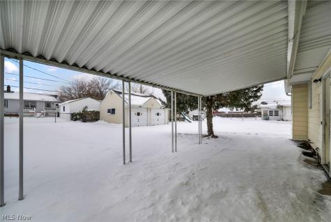 3323 Dellwood Drive Parma OH 44134