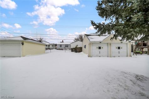 3323 Dellwood Drive Parma OH 44134