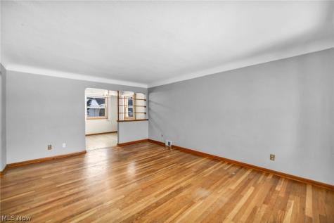 3323 Dellwood Drive Parma OH 44134