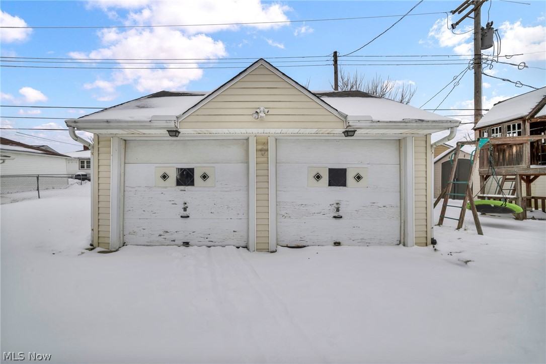 3323 Dellwood Drive Parma OH 44134