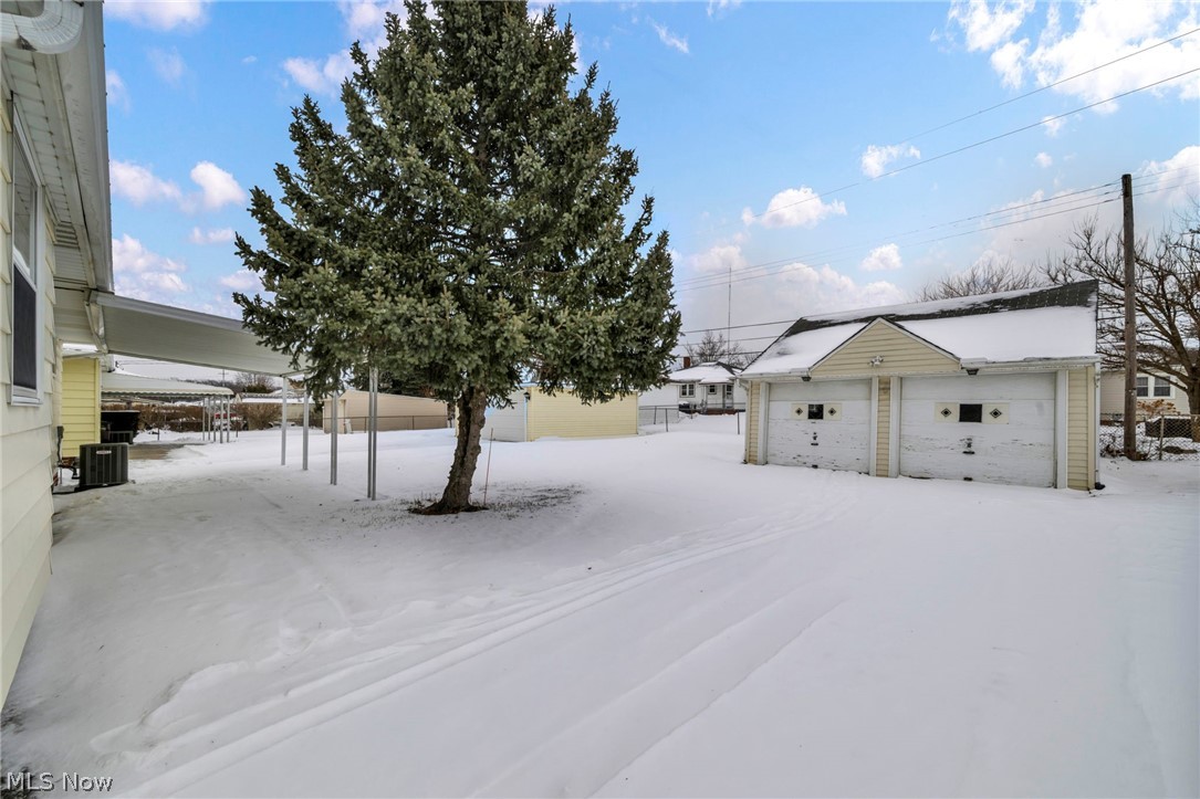 3323 Dellwood Drive Parma OH 44134