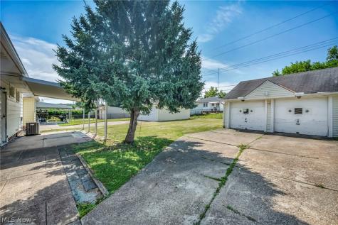 3323 Dellwood Drive Parma OH 44134