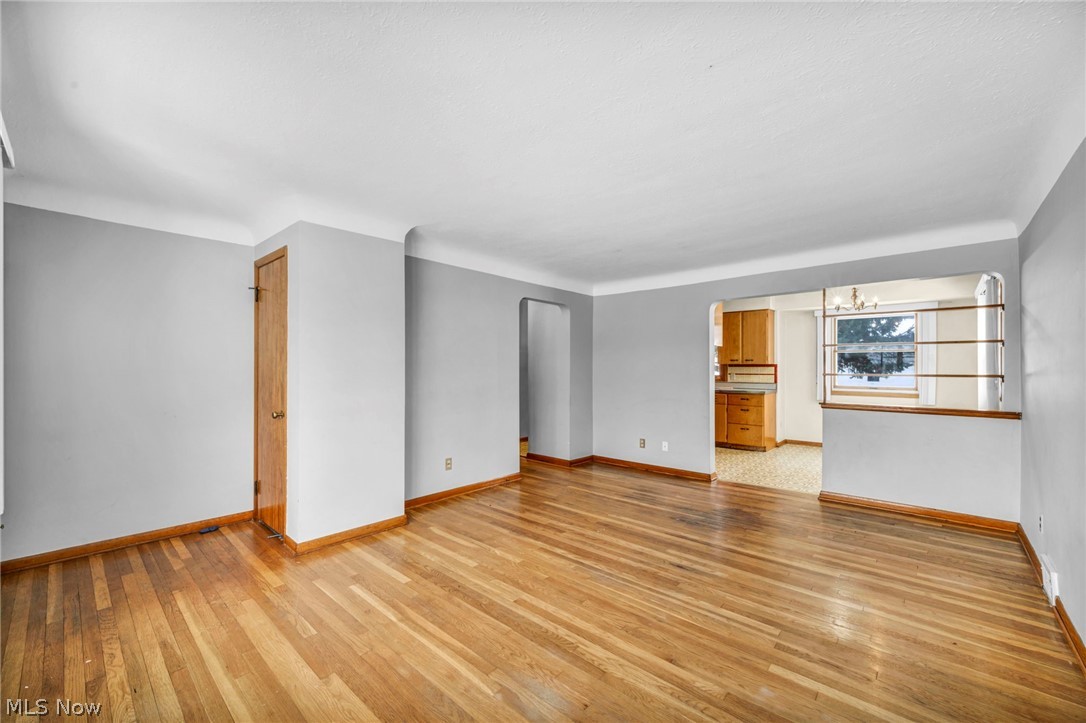 3323 Dellwood Drive Parma OH 44134