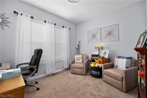 109 W Spring Drive Elyria OH 44035