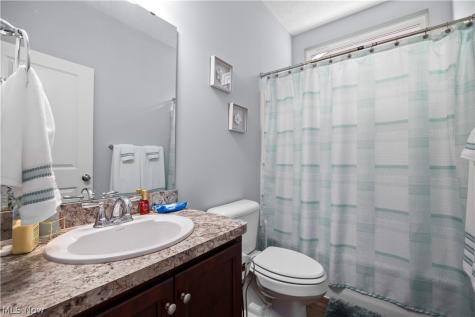109 W Spring Drive Elyria OH 44035