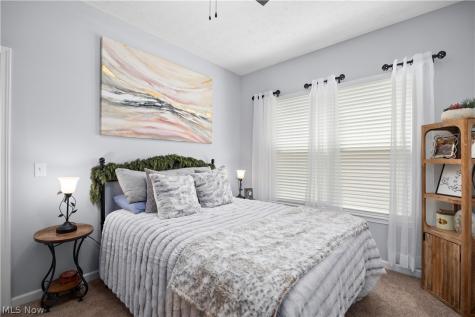 109 W Spring Drive Elyria OH 44035