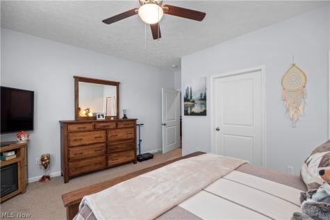 109 W Spring Drive Elyria OH 44035