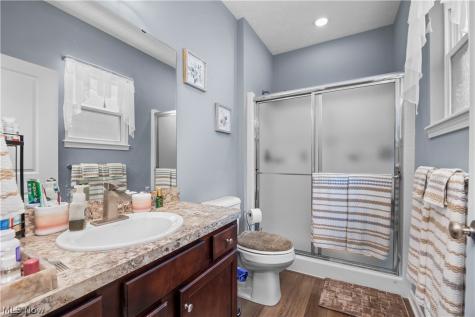 109 W Spring Drive Elyria OH 44035