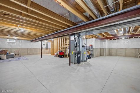 109 W Spring Drive Elyria OH 44035