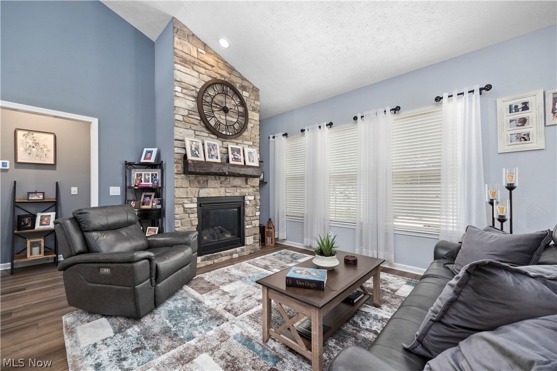 109 W Spring Drive Elyria OH 44035