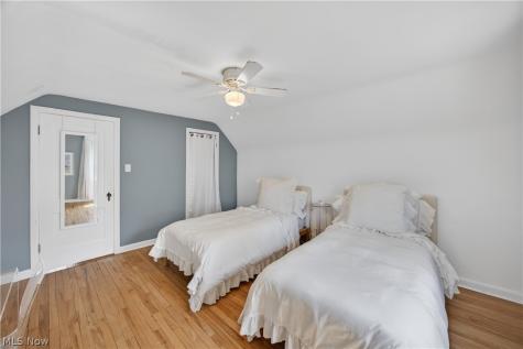 2623 Charney Road University Heights OH 44118