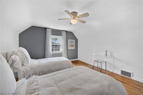 2623 Charney Road University Heights OH 44118