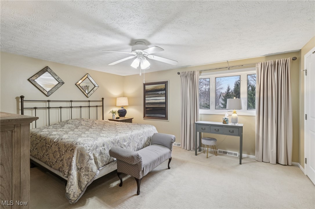 603 Davidson Drive Highland Heights OH 44143