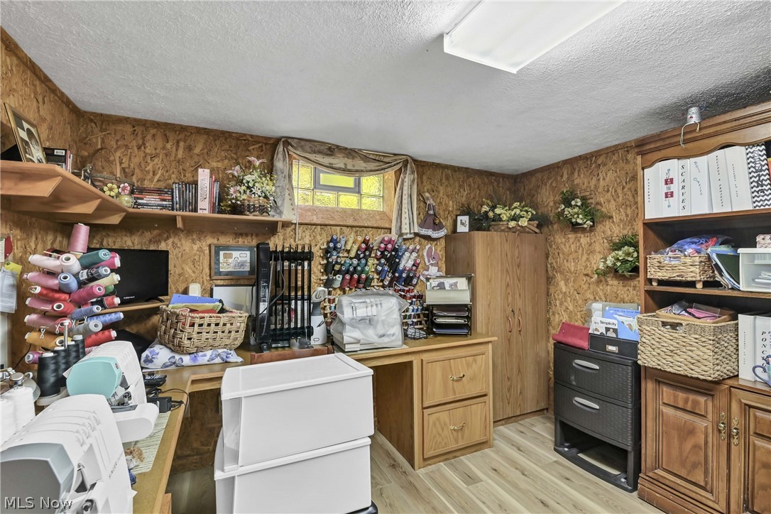 36889 Kinzel Road Avon OH 44011
