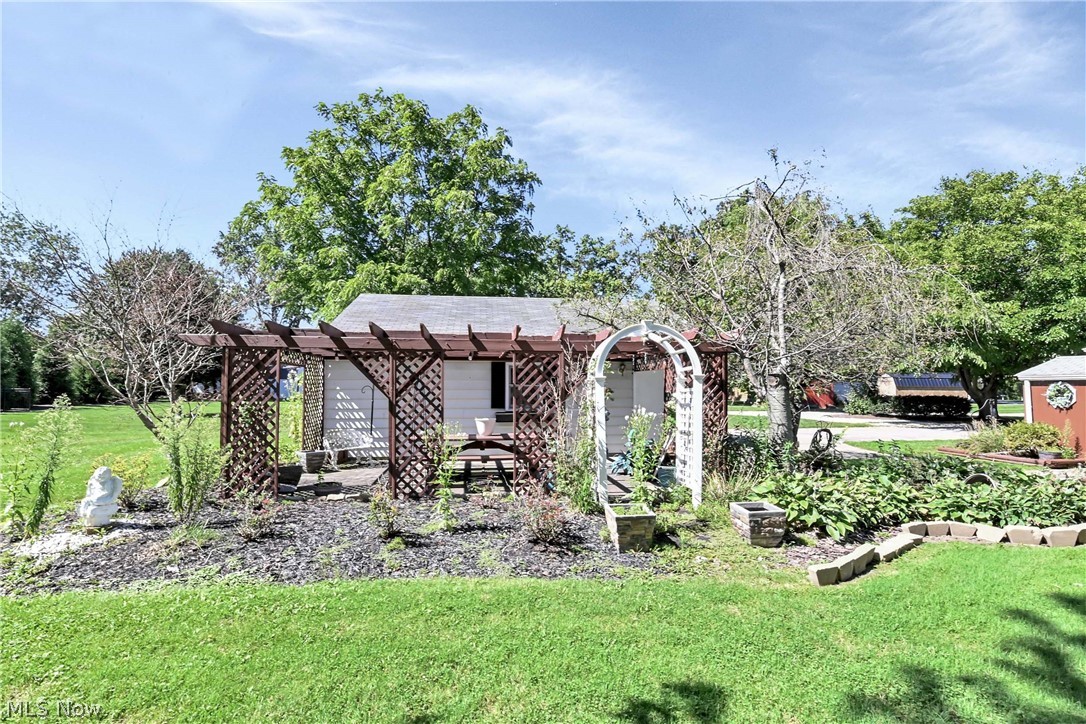 36889 Kinzel Road Avon OH 44011
