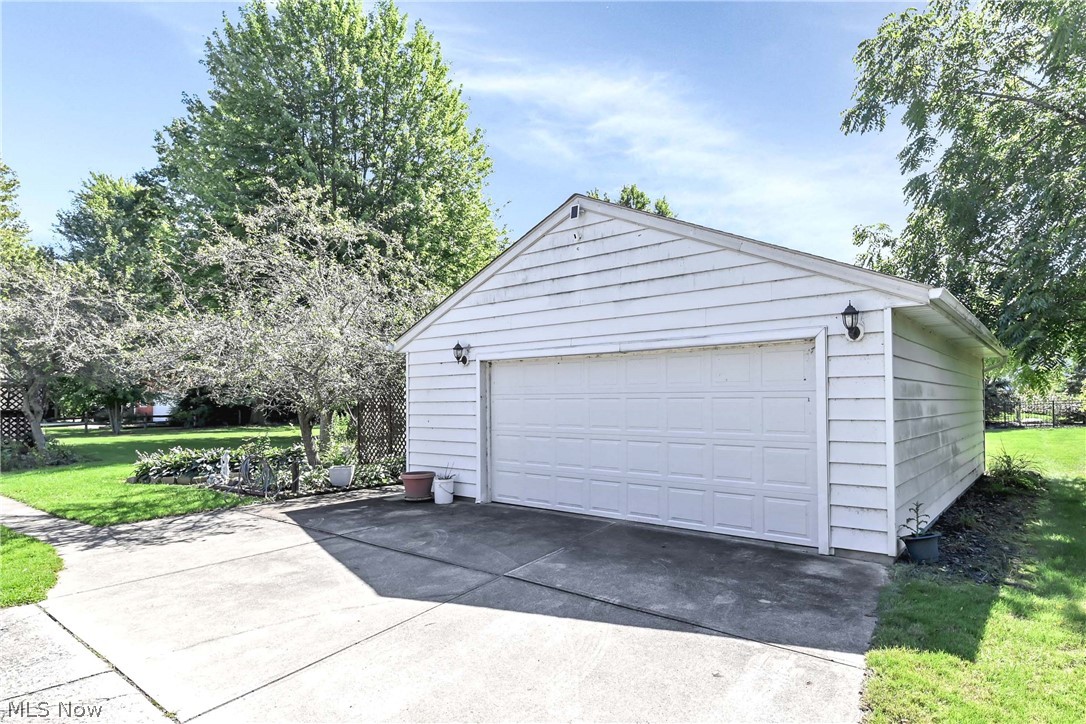 36889 Kinzel Road Avon OH 44011