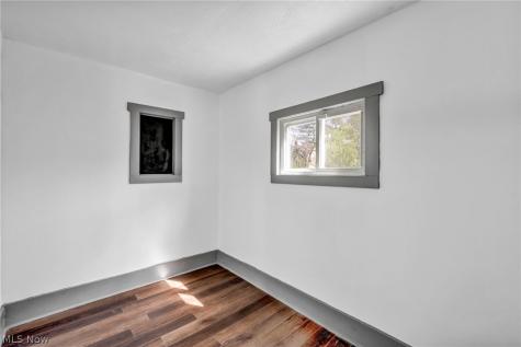 13500 Eaglesmere Avenue Cleveland OH 44110