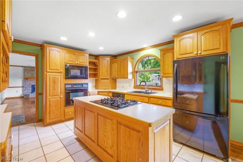 5715 Comanche Street NW North Canton OH 44720